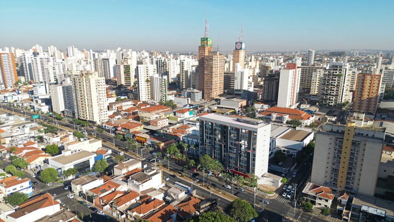 Vista aérea de São José do Rio Preto - Edificações urbanas